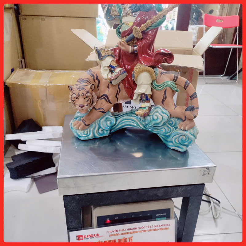 Gửi tượng sứ - máy móc cồng kềnh đi mỹ an toàn