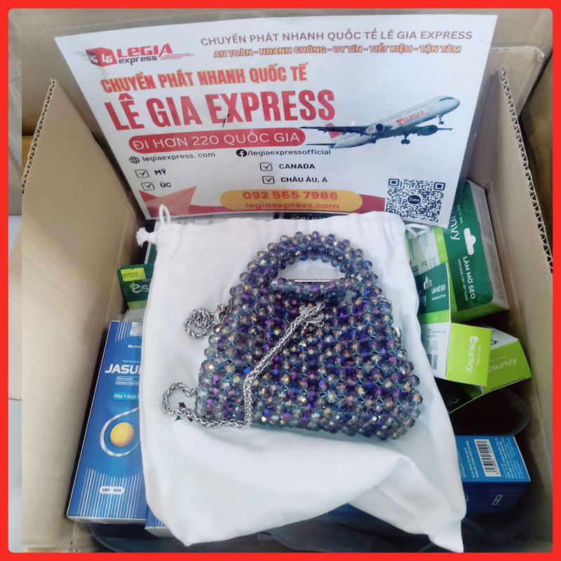 gui-hang-xach-tay-di-canada-legiaexpress-3